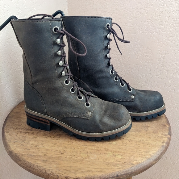 Subterrain size 6.5 brown boots. - Picture 2 of 4